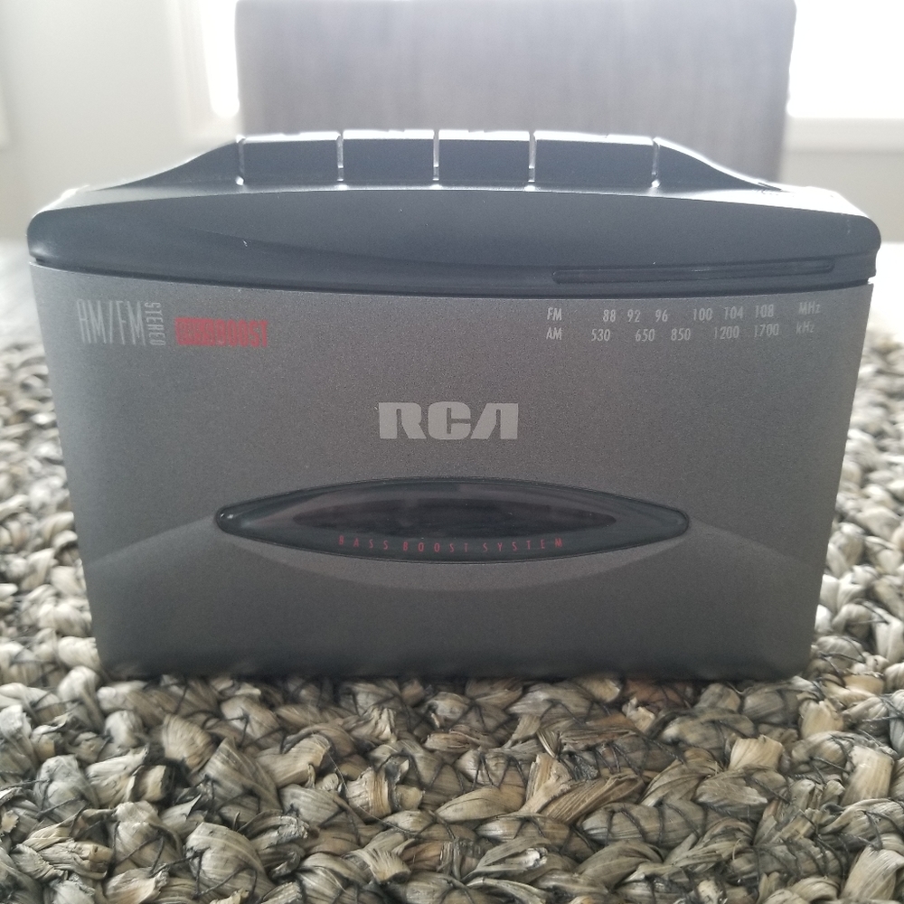 RCA Portable AM/FM Radio Cassette Player Walkman